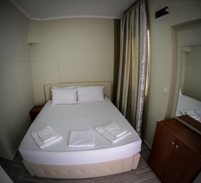 Crown Hotel Nea Skioni Værelse billede
