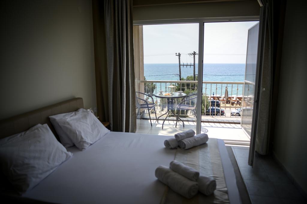 Crown Hotel Nea Skioni Eksteriør billede