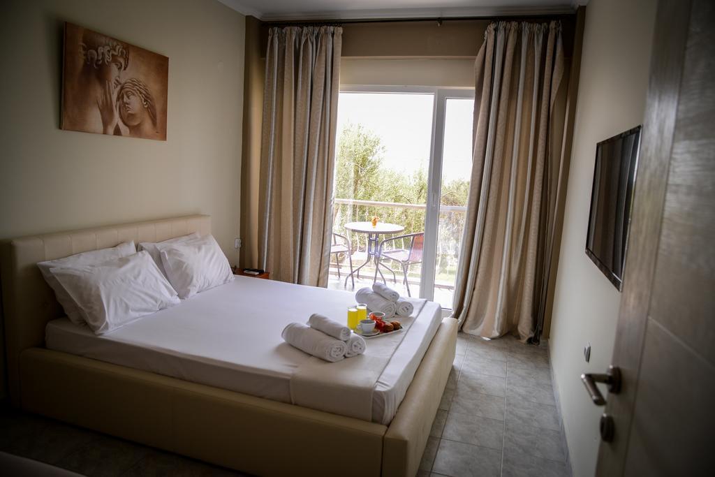 Crown Hotel Nea Skioni Værelse billede